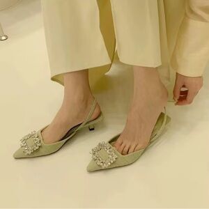 Chic Slingback Heels with Decorative Buckle